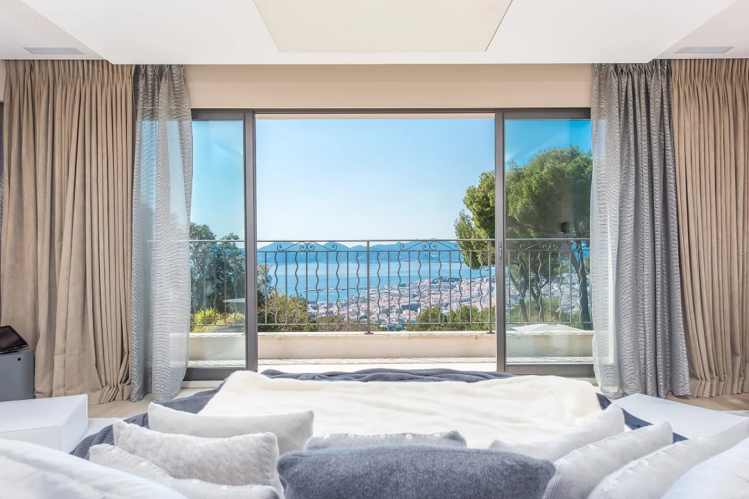 1680593629-Luxury Real estate rent Cannes villa Mosaique bedroom view sea.webp